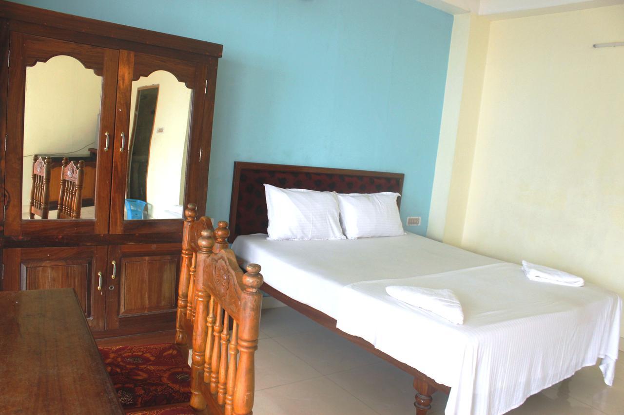 Adam Beach Resort Kovalam Exterior photo